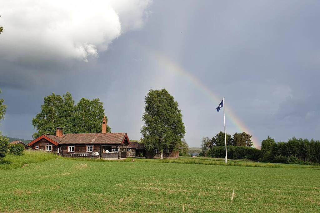 Lake Lodge Roennaes Leksand Bagian luar foto