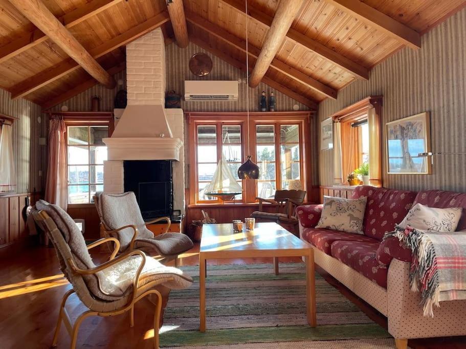 Lake Lodge Roennaes Leksand Bagian luar foto