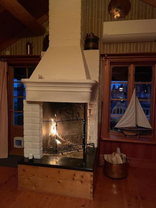 Lake Lodge Roennaes Leksand Bagian luar foto
